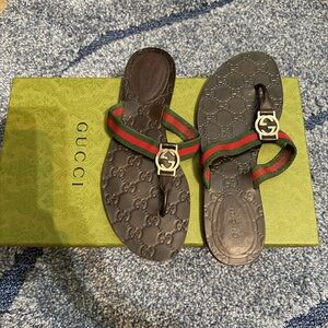 Gucci Black Flip-Flops with Red and Green Straps
